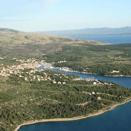 Apartament Stipe With A Rooftop Jacuzzi Milna (Brac)